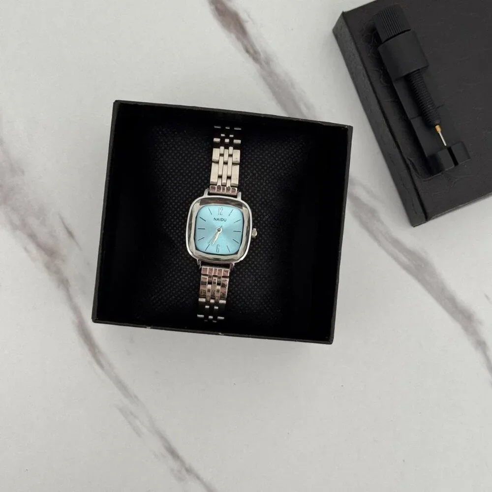 SKU0134 Retro Silver Blue Women Fashion Square Watch‎ Stainless steel + gift bag